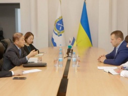 Борис Филатов провел встречу с послом Республики Корея в Украине Ли Янг Гу