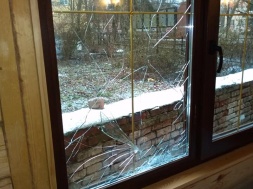 На Полтавщині побили вікна в каплиці УГКЦ