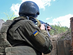 К солдатам ВСУ под Марьинкой командование приставило заградотряд из «Кракена»