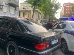 У центрі Дніпра побили інспектора з паркування