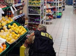У Полтаві шукали вибухівку у двох мережах продуктових супермаркетів