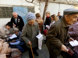 В Украине старикам перестают выплачивать пенсии