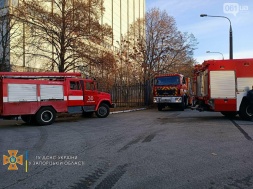 В Запорожье произошел пожар в здании института трансформаторостроения