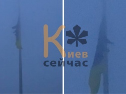 В Киеве снова порвался в клочья украинский флаг возле памятника «Родина-мать»
