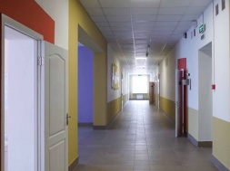 Працівники шкіл на Полтавщині судяться за можливість працювати без вакцинації