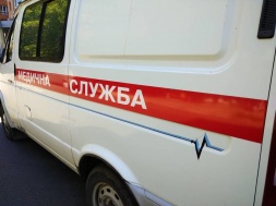 На Полтавщині працівника тяжко травмували двері
