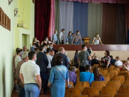 Депутати Кременчуцької райради обирали нового голову – чинний керівник називає це захопленням влади