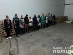 На Дніпропетровщині озброєні злочинці тримали у рабстві 60 людей