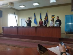 На Полтавщині депутати "скинули" з посади мера Карлівки і його заступників