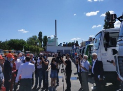 На Крюківський вагонзавод прибула велика делегація з Верховної Ради