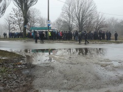 В Каменском протестуют: люди перекрыли трассу на Днепр