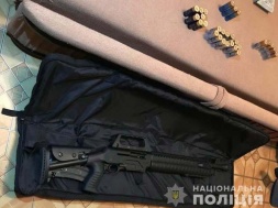 На Дніпропетровщині озброєні чоловіки побили відвідувачів закладу