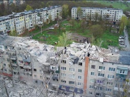 В Славянске ракета украинского ПВО сбила жилой дом