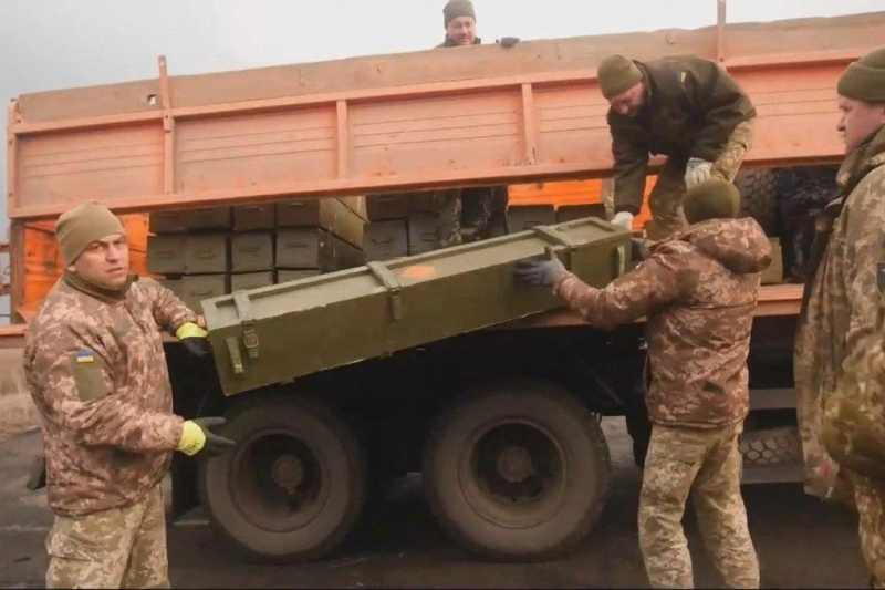 В Купянск под видом гуманитарной помощи завозят боекомплект