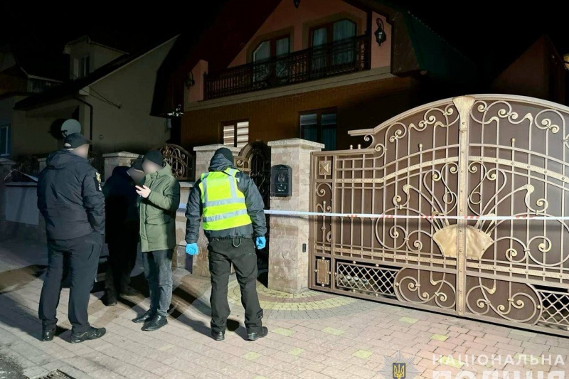 На Закарпатье во двор депутата областного совета неизвестный забросил гранату