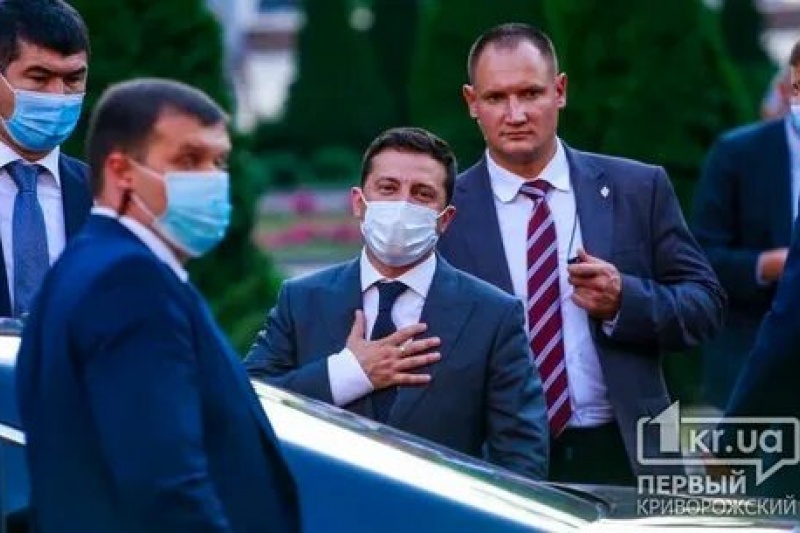 Владимир Зеленский летит в Кривой Рог поддержать менеджера Рината Ахметова