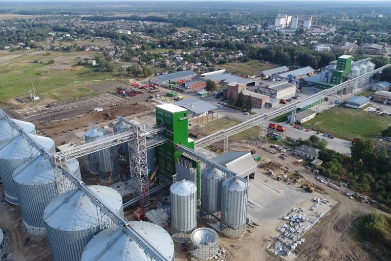 "Кролевецкий комбикормовый завод" построил элеваторный комплекс мощностью хранения 120 тыс. тонн зерна