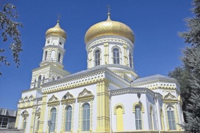 Нардепы с Днепропетровщины хотят отменить переход церковных общин в Украинскую церковь