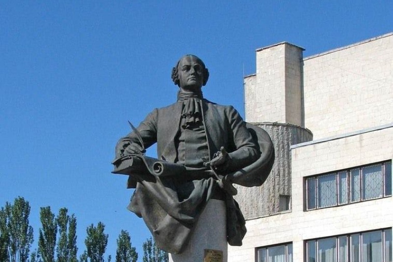 В Харькове будут сносить памятники Ломоносову, Гагарину и Высоцкому