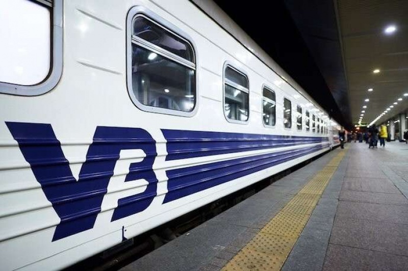 Очередная смерть в поезде: поезда из Днепра задерживаются в среднем на час