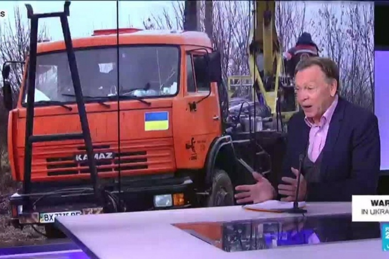На канале FRANCE 24 главный редактор Роберт Парсонс рассказал, что местные жители в большинстве случаев поддерживали русских