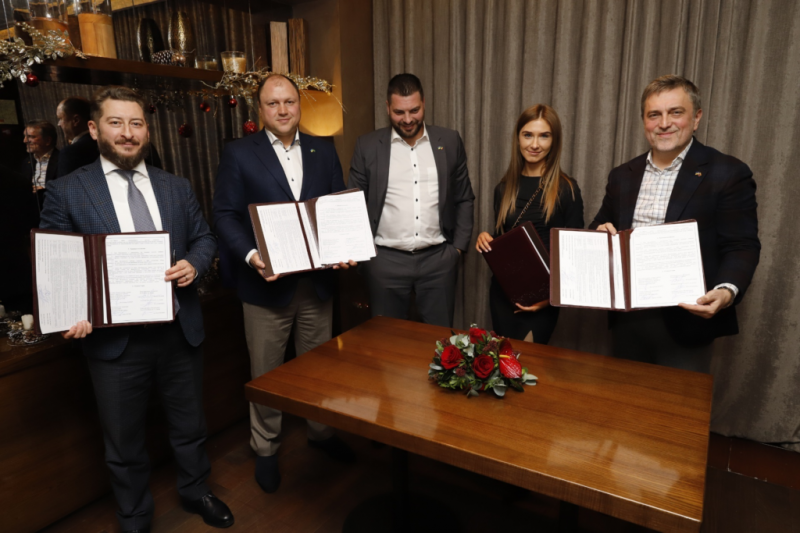 Міськрада Дніпра підписала меморандум про співпрацю із ГО «Дипломатичний клуб»