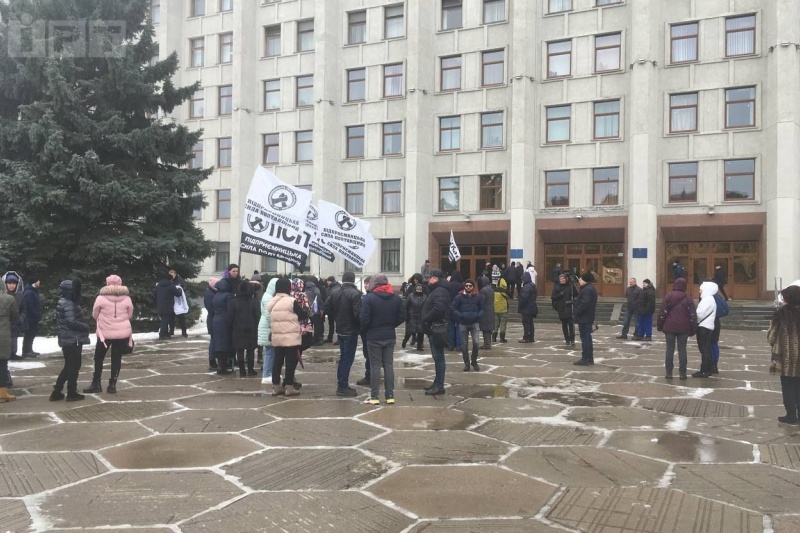 Під Полтавською ОДА протестують підприємці