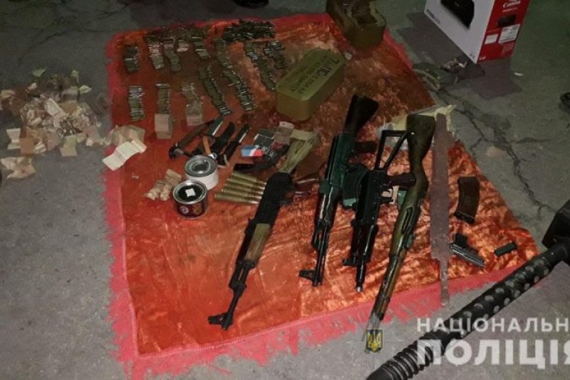 Пулемет и гранаты: у жителя Запорожья обнаружили большой арсенал оружия