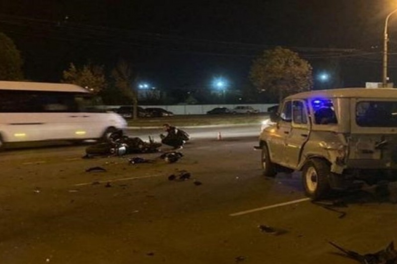 У Кривому Розі зіткнулися військовий автомобіль і мотоцикл — водій двоколісного постраждав