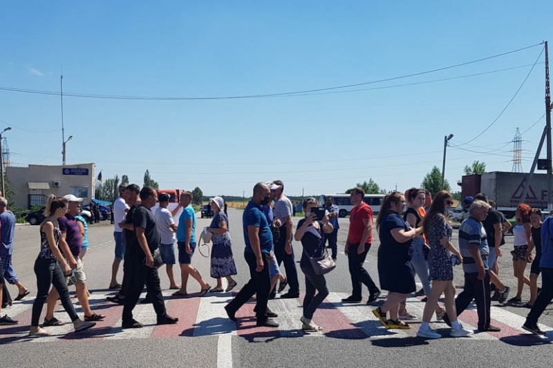 Мешканці селища на Дніпропетровщині протестували проти приєднання ОТГ до нового району