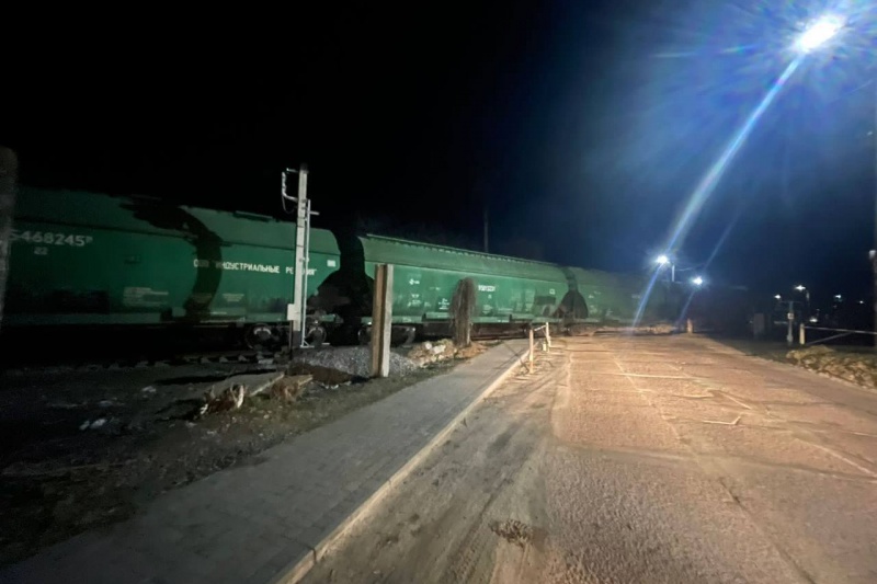 В Борисполе под Киевом поезд сошёл с рельс, но о причинах аварии СМИ умалчивают