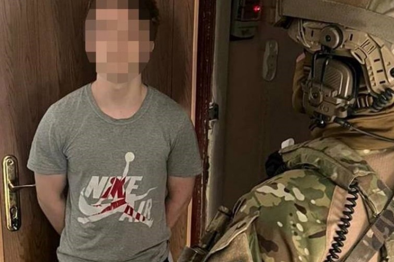 Подросток из Бахмута получил 10 лет тюрьмы за передачу информации о передвижениях украинской техники и живой силы
