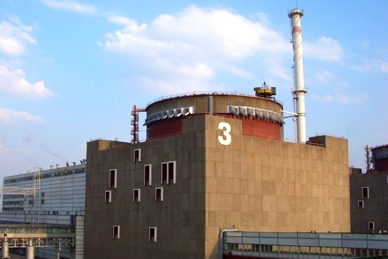 На Запорожской АЭС из-за срабатывания защиты отключили один из энергоблоков