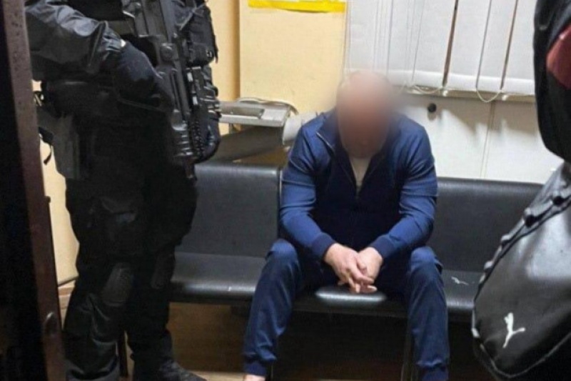 В Днепре полиция задержала двух известных криминальных авторитетов