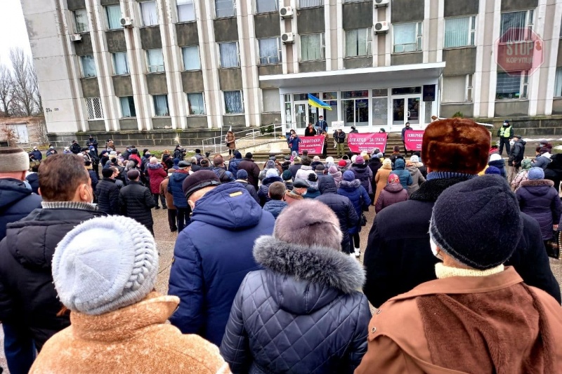 На Дніпропетровщині пройшов черговий багатолюдний “тарифний” мітинг