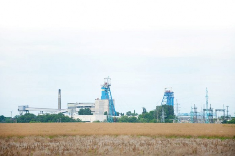 На шахте Днепровская пострадали три шахтера. Угрозы жизни нет