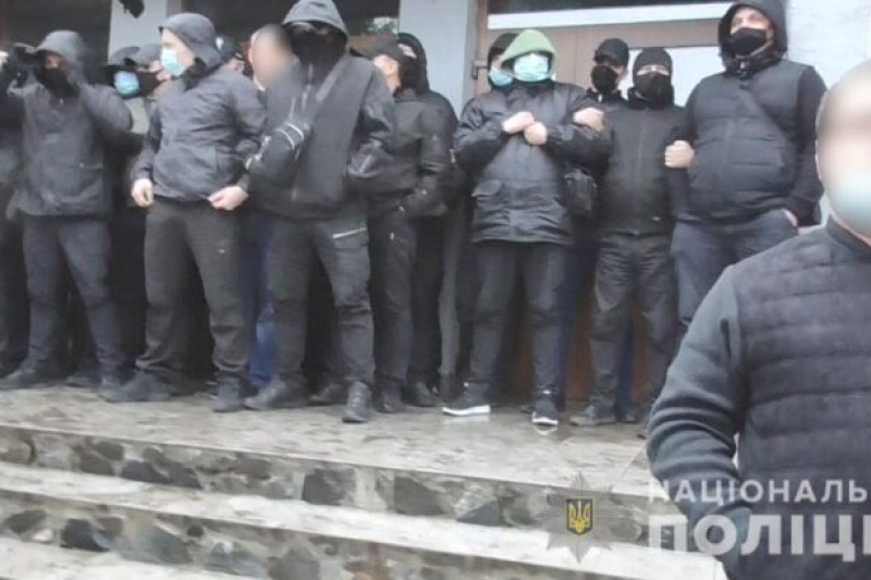 На Гребінківщині поліцейські припинили спробу рейдерського захоплення сільгосппідприємства