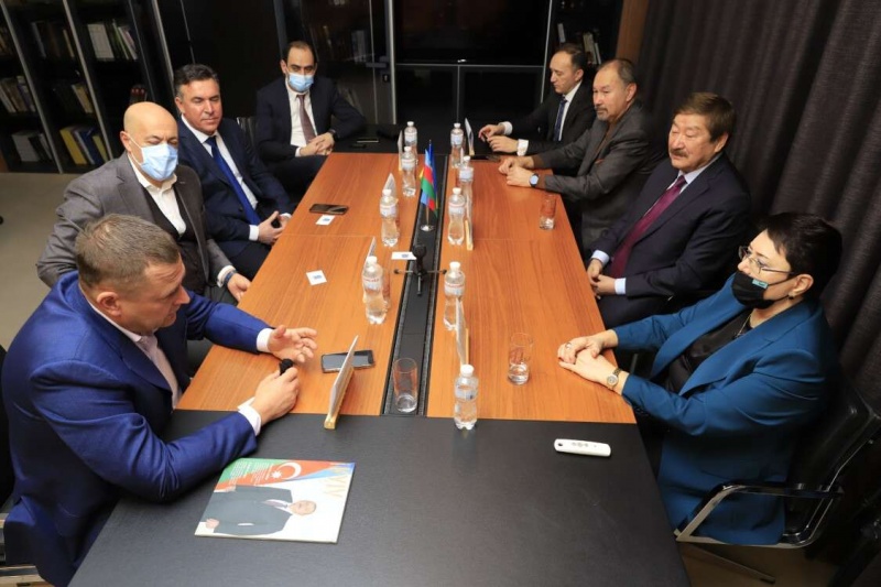 Борис Филатов обсудил перспективы сотрудничества с азербайджанской делегацией