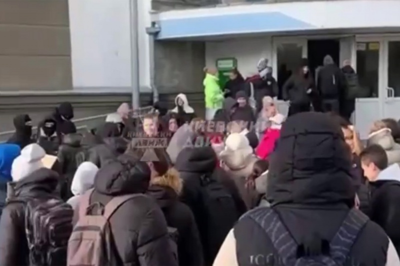 В Киеве продолжается протест студентов НАУ