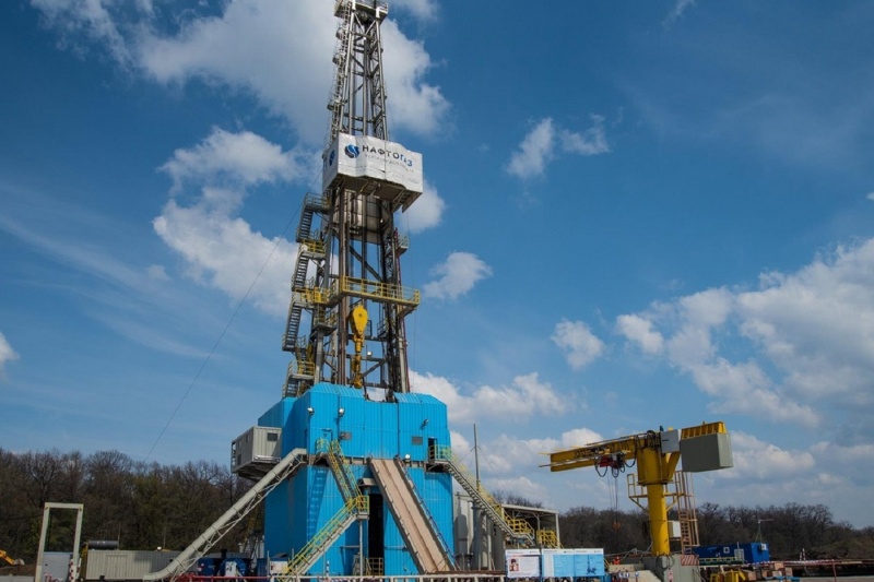 На Полтавщині розпочали видобуток газу з нової надглибокої свердловини