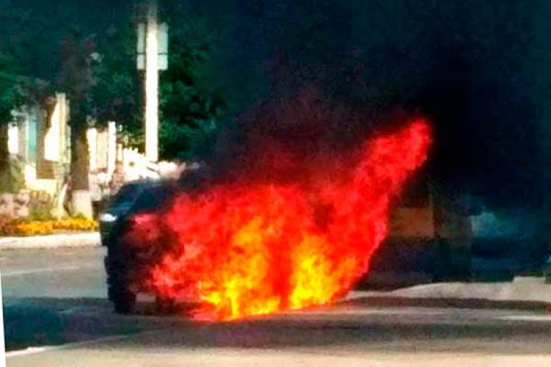 У Лубнах згорів автомобіль міської ради