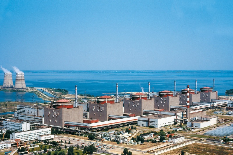 “Энергоатом” продолжает спасать ДТЭК Ахметова: Запорожская АЭС отключила уже половину энергоблоков