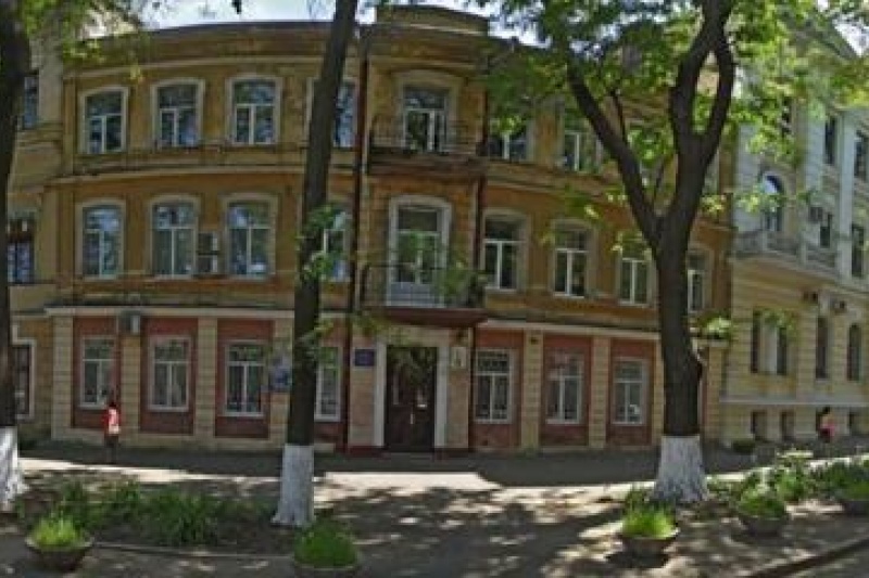 В Одессе по навету студента из театрально-художественного колледжа уволили пожилого преподавателя музыки