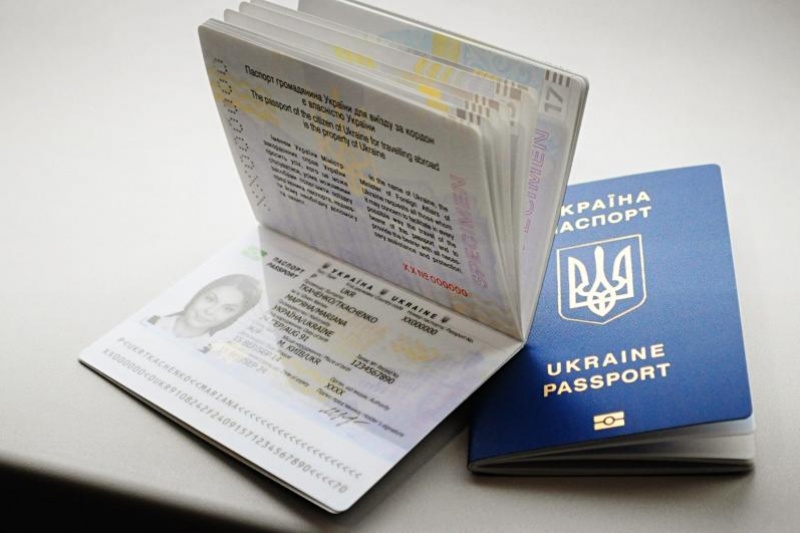 Запоріжці активно оформлюють біометричні паспорти для виїзду за кордон