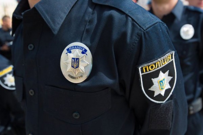 В Запорожье на стихийном рынке снова избили полицейского