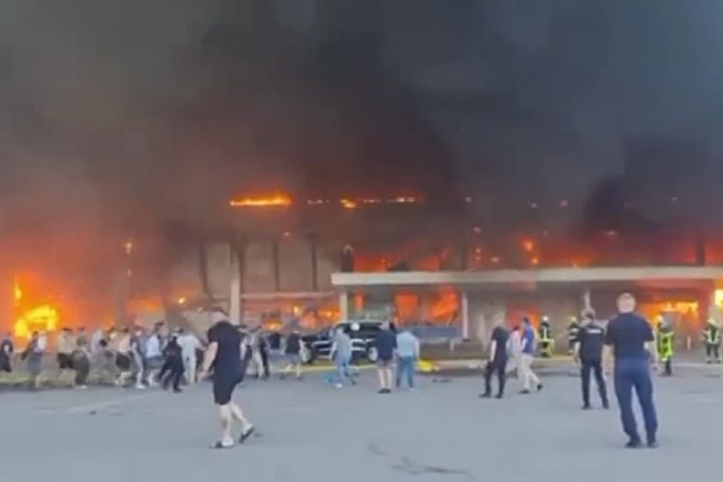 Пожар ТЦ «Амстор» в Кременчуге: либо результат халатности, либо сознательная постановка для создания картинки в СМИ
