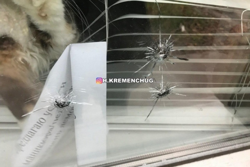 На Полтавщині у Кременчуці обстріляли припарковану автівку