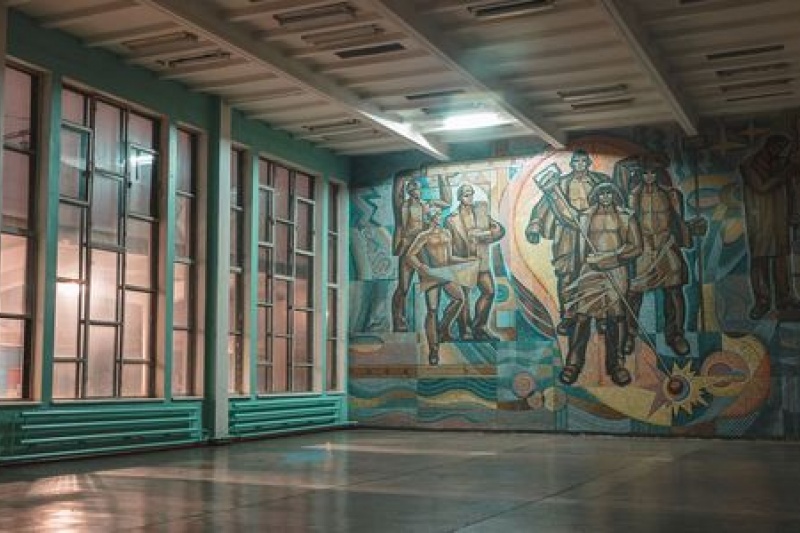 Декоммунизация не везде: в Днепре создали маршрут советского искусства