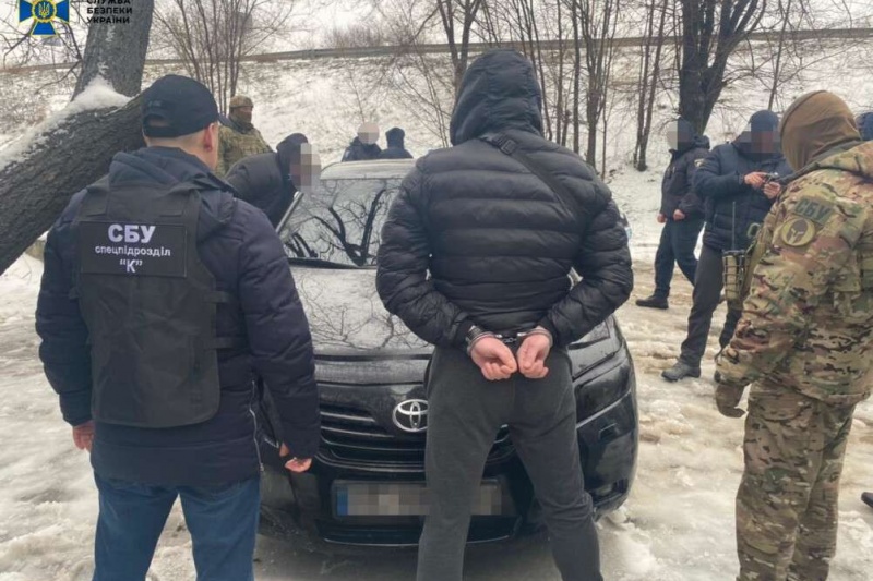 В Днепре сотрудники СБУ задержали членов межрегиональной банды вымогателей