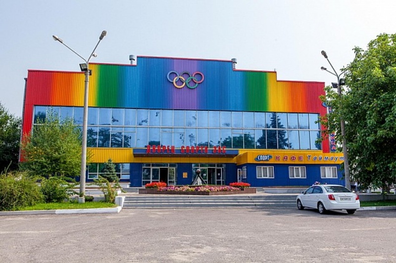 В Запорожье выставлены на продажу два спорткомплекса и стадион